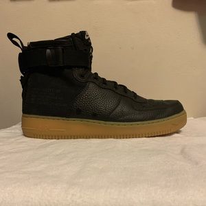 SF AF1 MID (Black Gum)